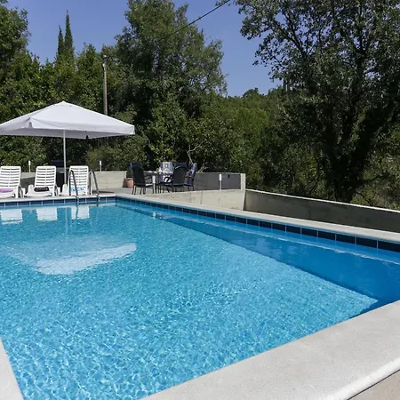 Harmonia - Comfort One-bedroom With Balcony And Shared Pool Apartment