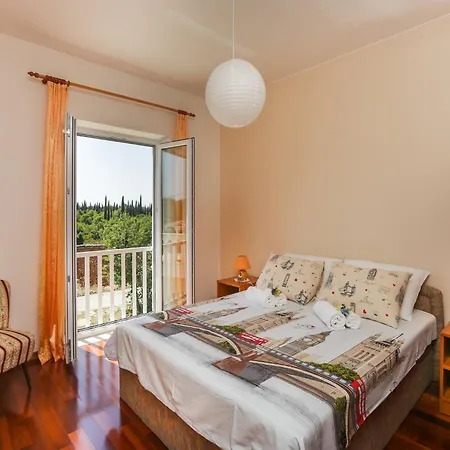 Apartment Harmonia - Comfort One-bedroom With Balcony And Shared Pool